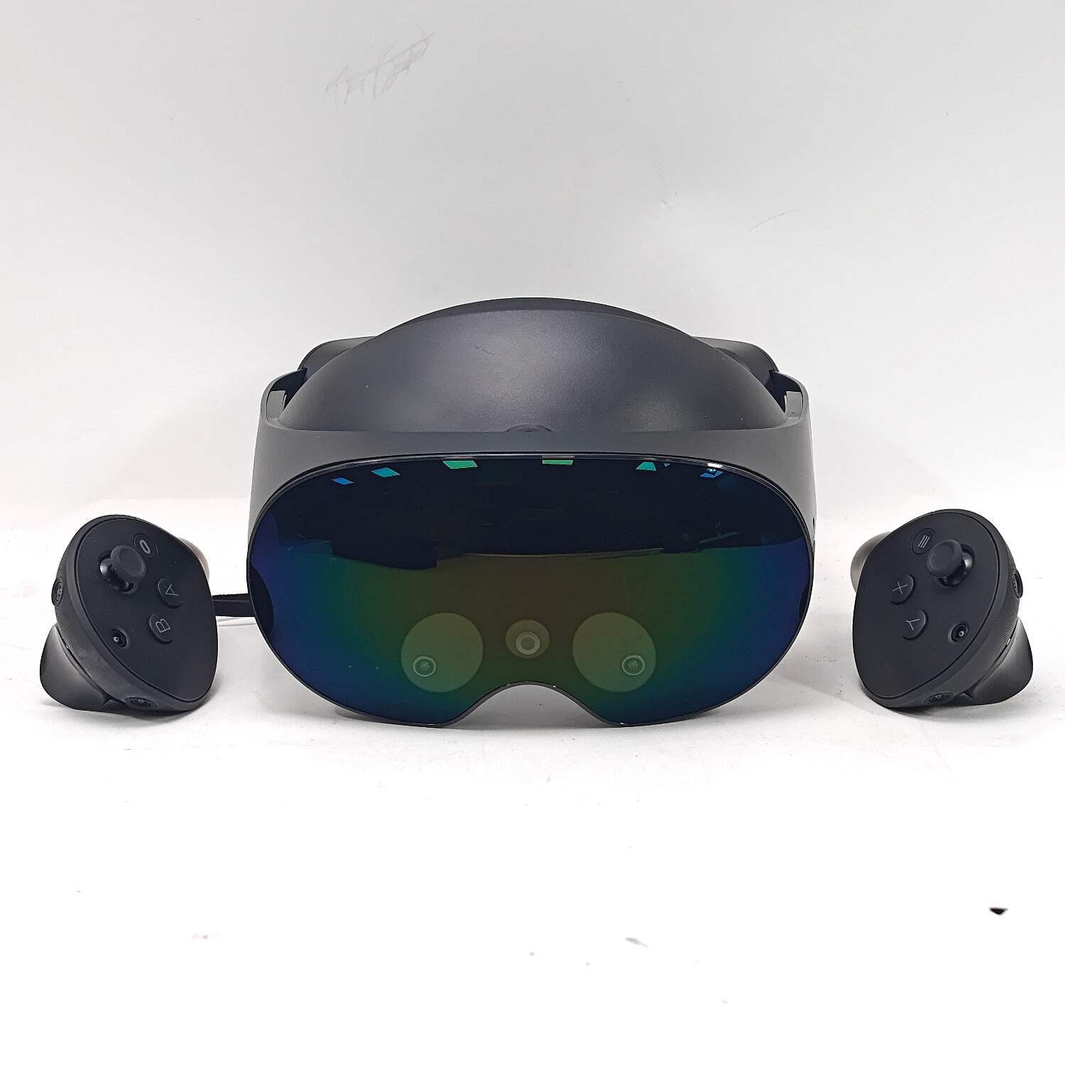 Meta Quest Pro 256GB Standalone All-in-One VR Headset DK94EC