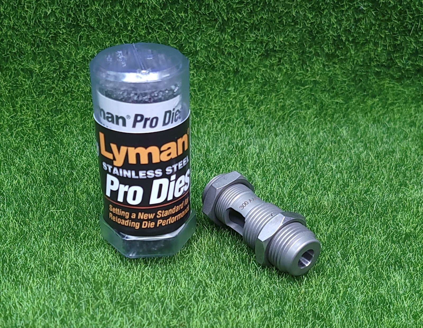 Lyman Pro Trim Die .300 AAC Blackout, Stainless Steel, 7/8-14 Threads - 7702101