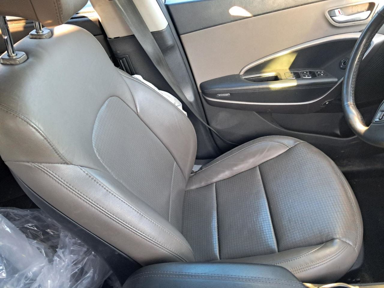 SANTA FE 2015 Glove Box 4899342