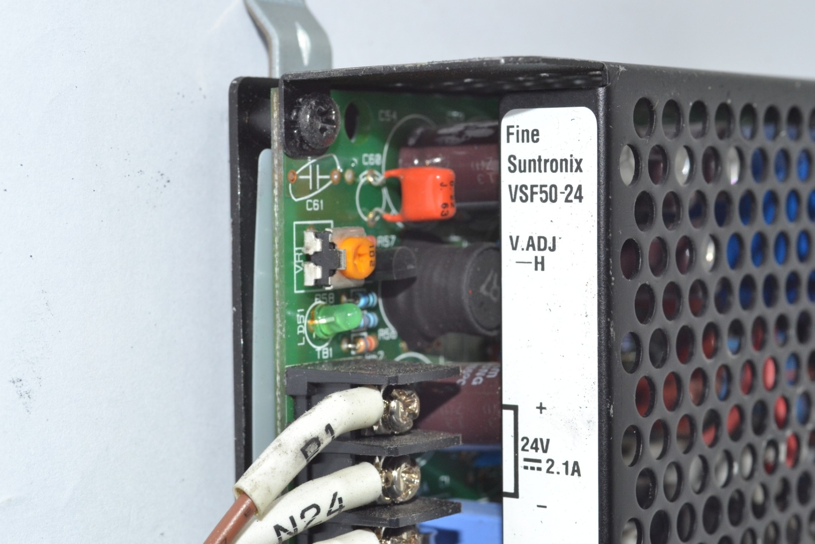 Fine SUNTRONIX VSF50-24 Industrial Power Supply 1.2AMP 85-132VAC 50/60HZ