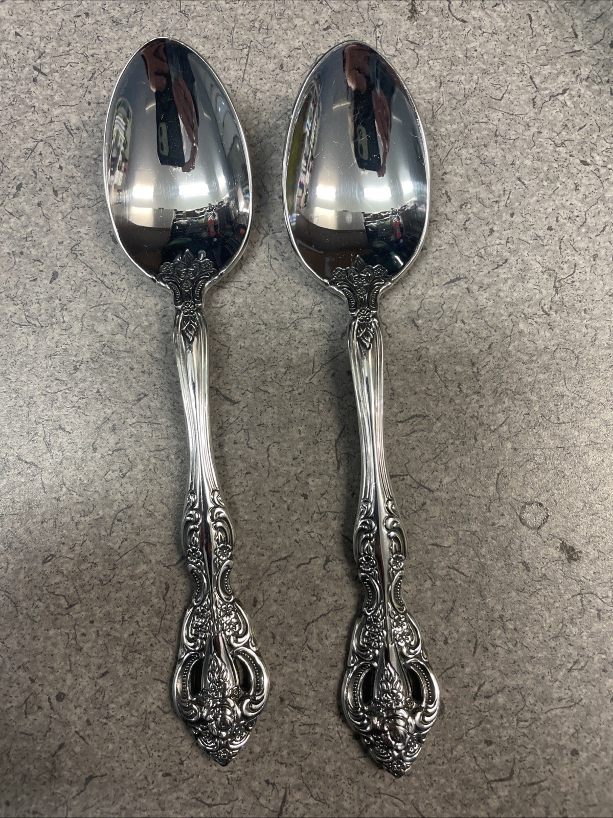 Michelangelo 2 Teaspoons Oneida Stainless 6 1/8" Unused