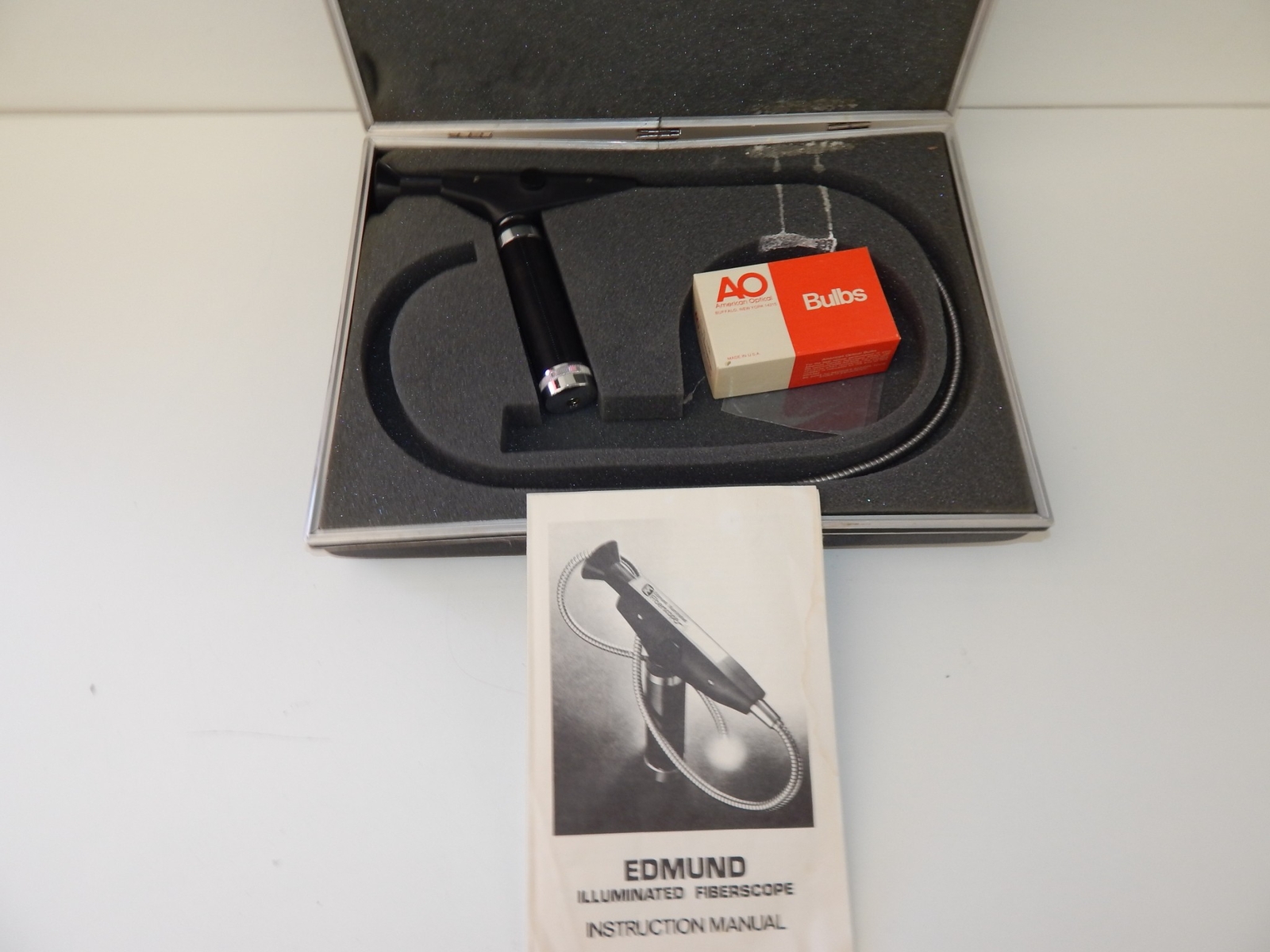 ^^ EDMUND ILLUMINATED FIBERSCOPE (KVX14)