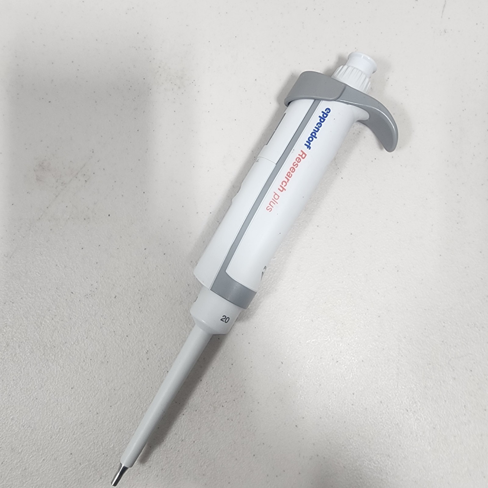 Eppendorf Research Plus 2-20uL Adjustable single channel Pipette