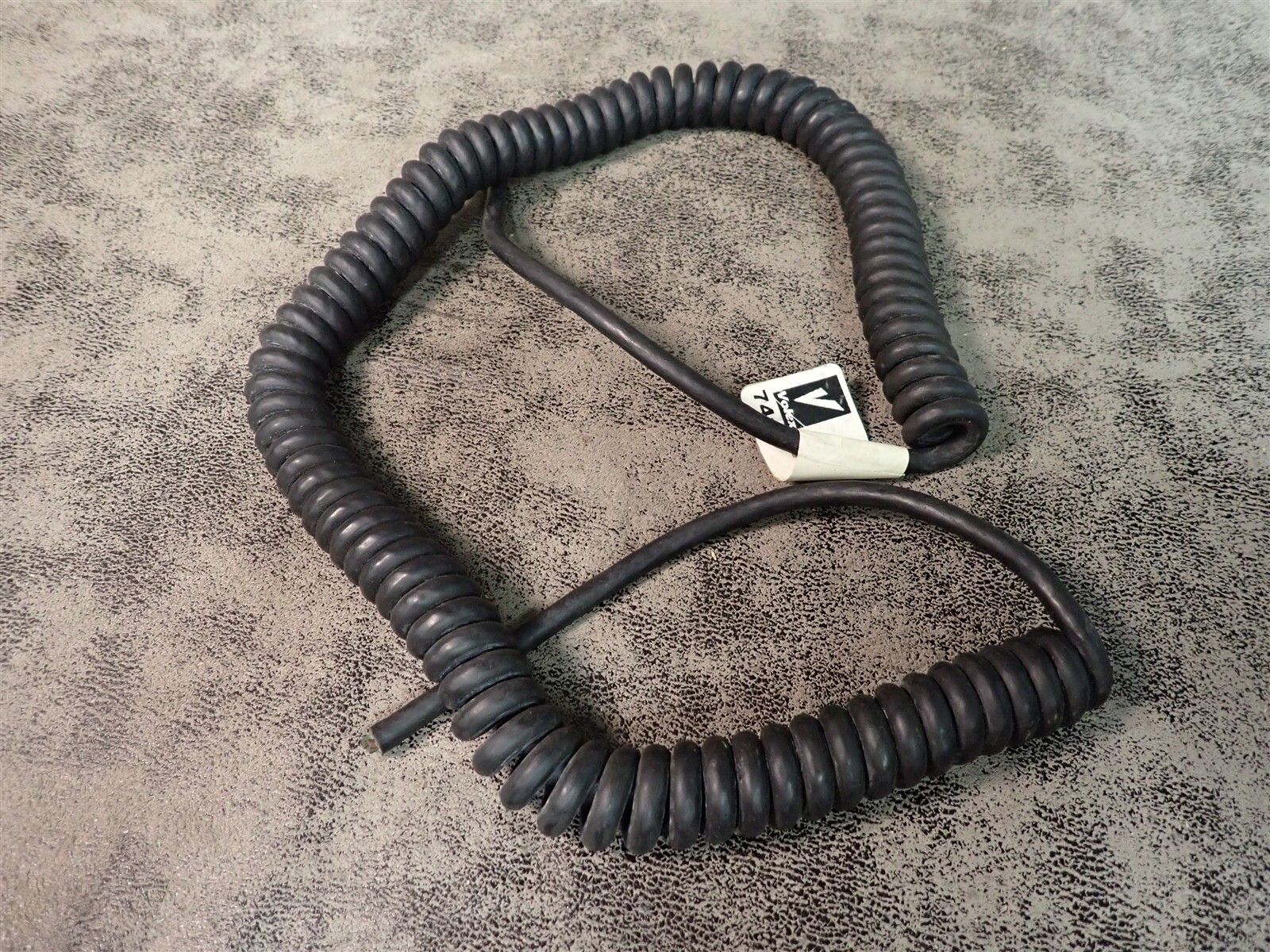 NEW Volex 7415 23AWG 4 Conductor Unshielded Coiled Multiconductor Cable (BN440)