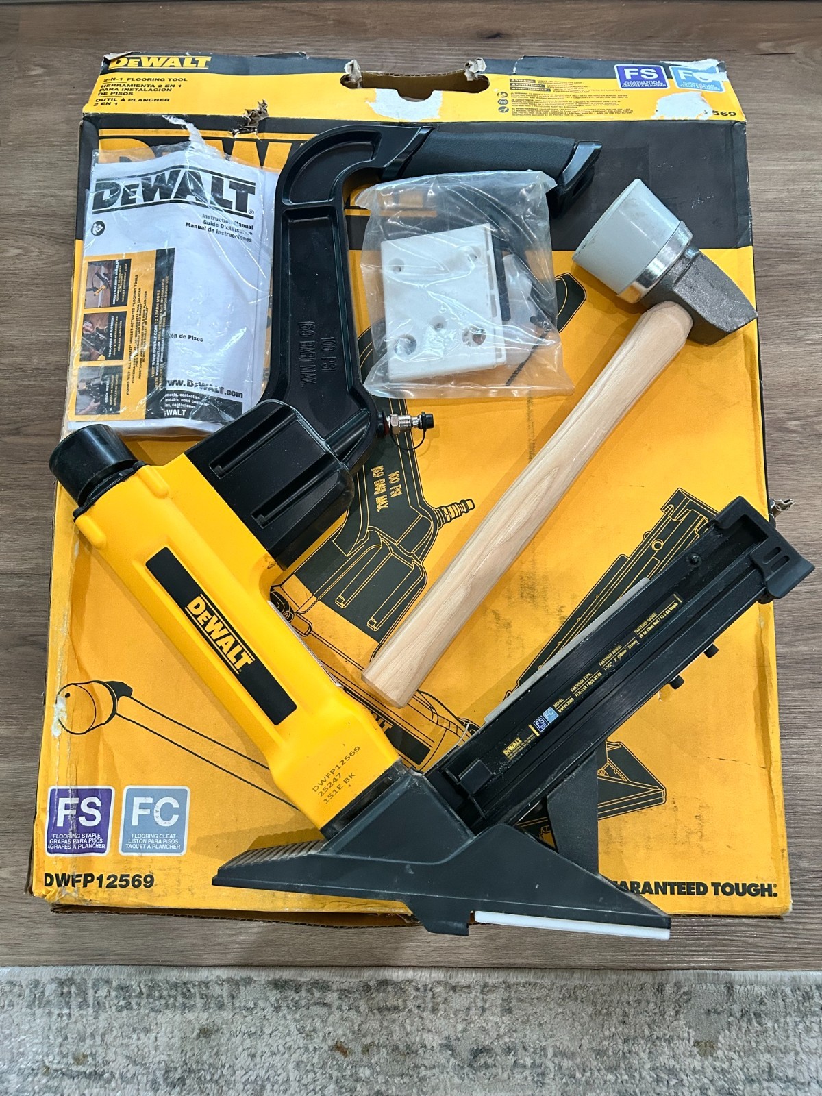 DeWalt Pneumatic 15.5/16 Ga. Hardwood Floor Positioning Tool Kit