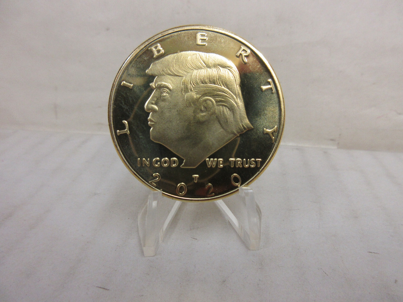 2020 Donald Trump Gold Plated 40mm Fantasy Coin Medal Token Exonumia