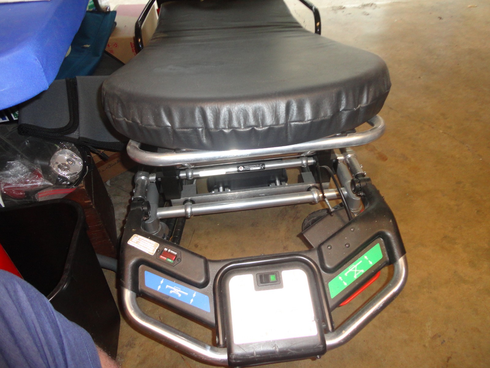 Ferno POWERFlexx+ Powered Ambulance Cot NEW Titanium never used from a college