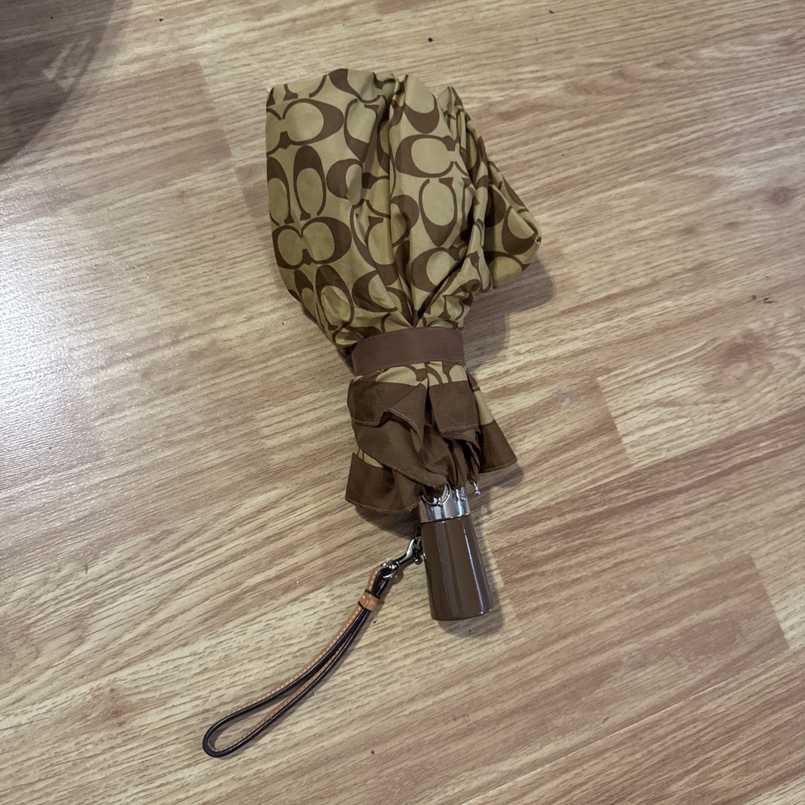 Coach Signature Khaki / Saddle Mini UV Protection Umbrella
