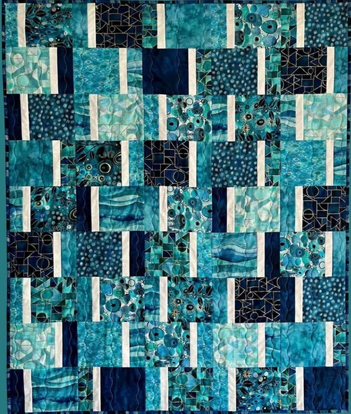 Lindina Quilt Pattern- A Fat Quarter Pattern