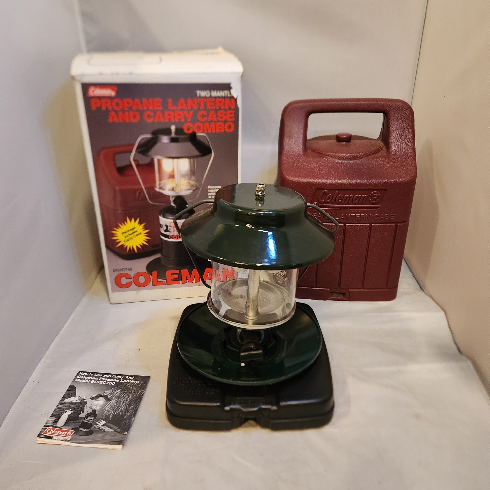 Coleman Propane Lantern & Hard Carry Case 5152C740 Double - Two Mantle Vintage