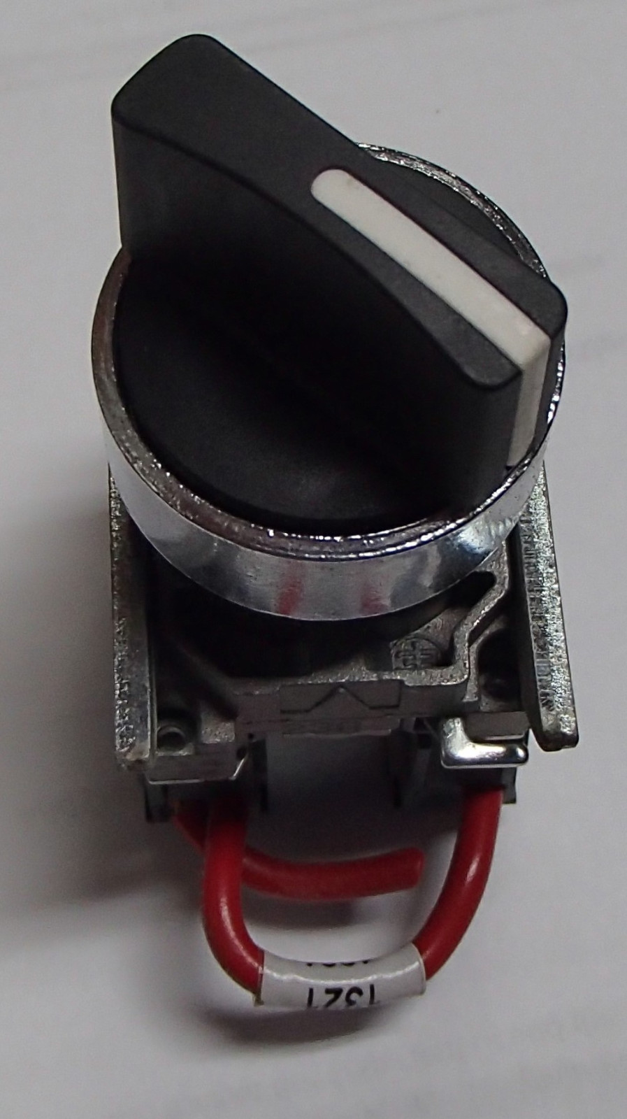 SCHNEIDER ELECTRIC ZBE-101 Non-Illum Selector Swtch 3 Position Used Cut Out