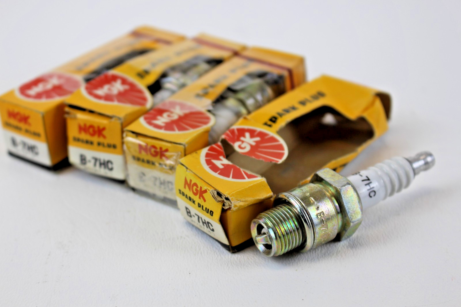 4pk NGK B-7HC Spark Plugs NOS Made in Japan