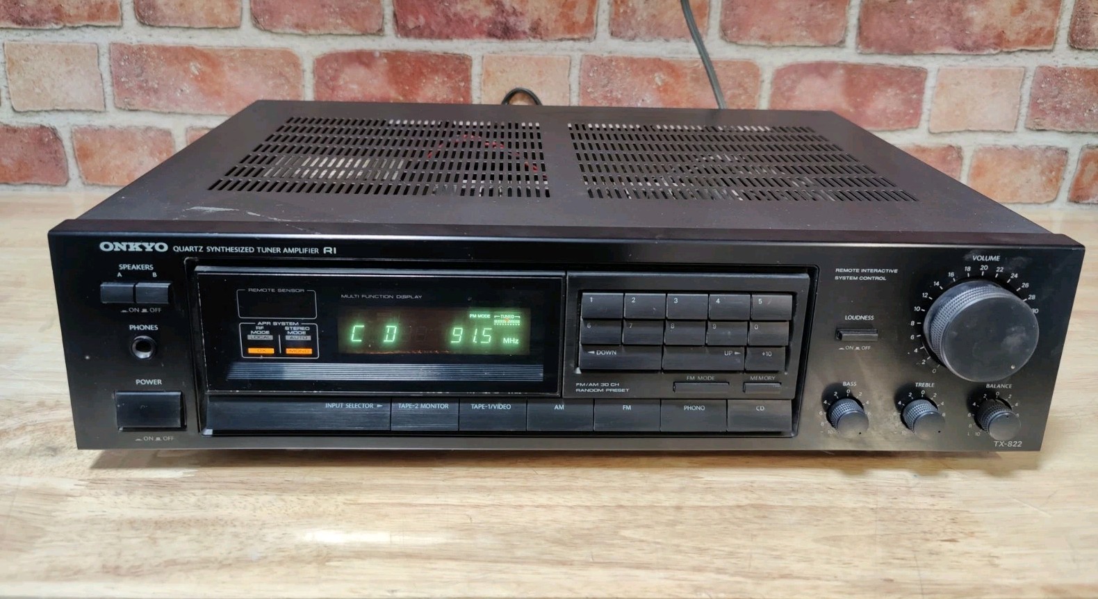 Onkyo TX-822 Quartz Synthesized Tuner Amplifier AM/FM