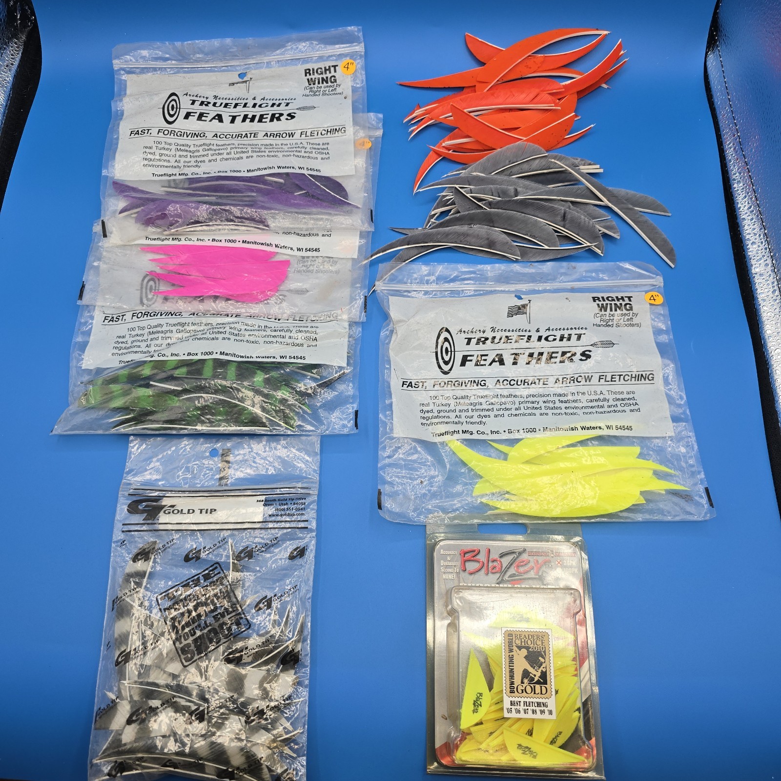 162pc Archery Fletching Lot Trueflight Gold Tip Bohning Blazer Feathers Vanes