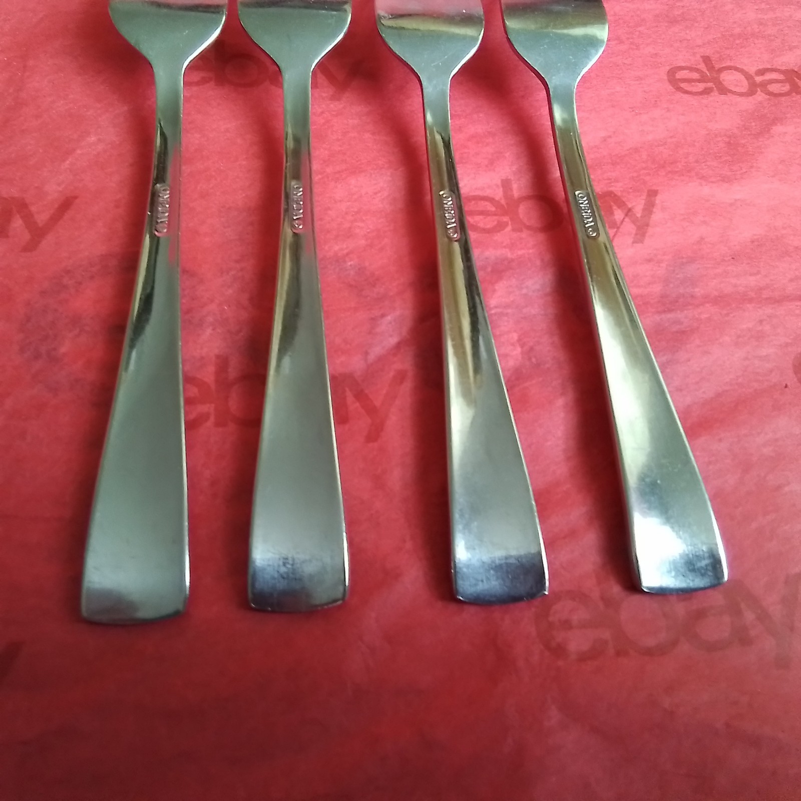 4 Oneida Avery Stainless Dinner Forks Glossy Flared Tip 8" China Pre-owned