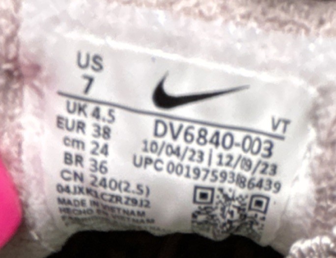 Nike Vapormax women Running Shoes Gray Breathable Fabric US 7 EU 38 DV6840-003