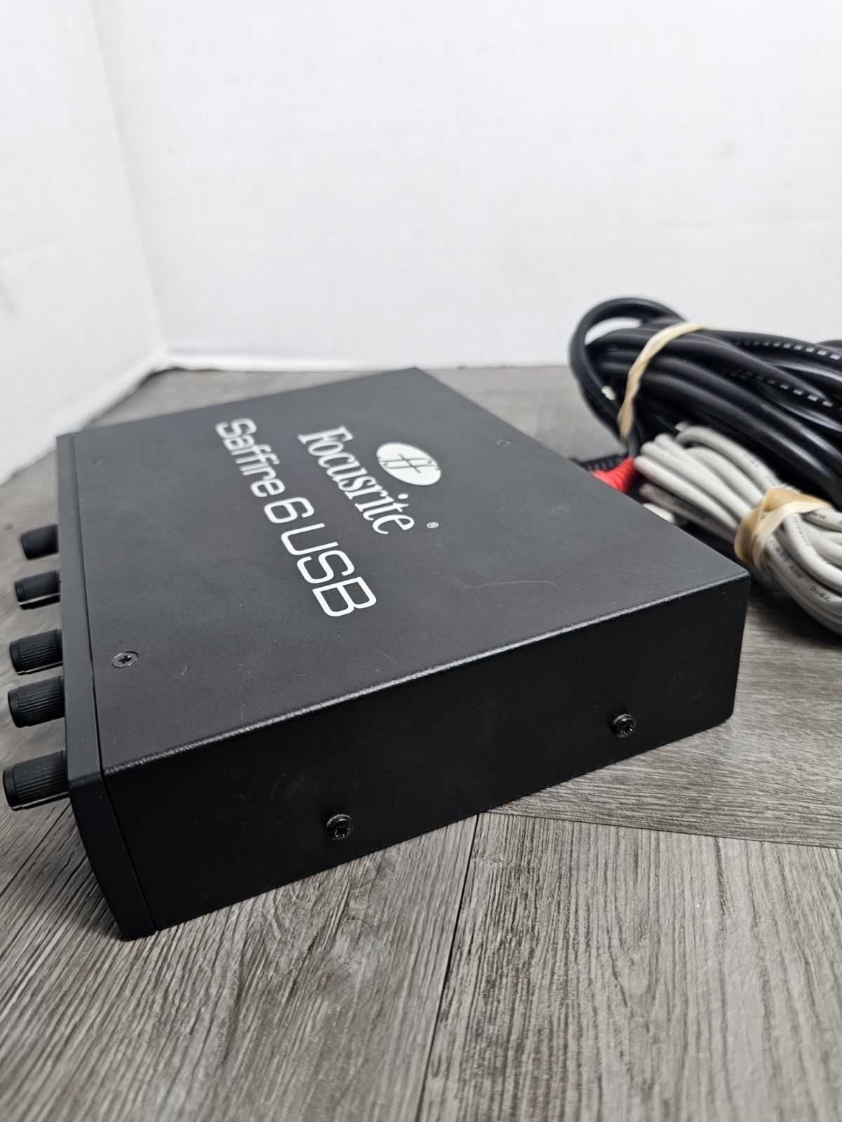 Focusrite Saffire 6 USB Audio Interface MOSF001