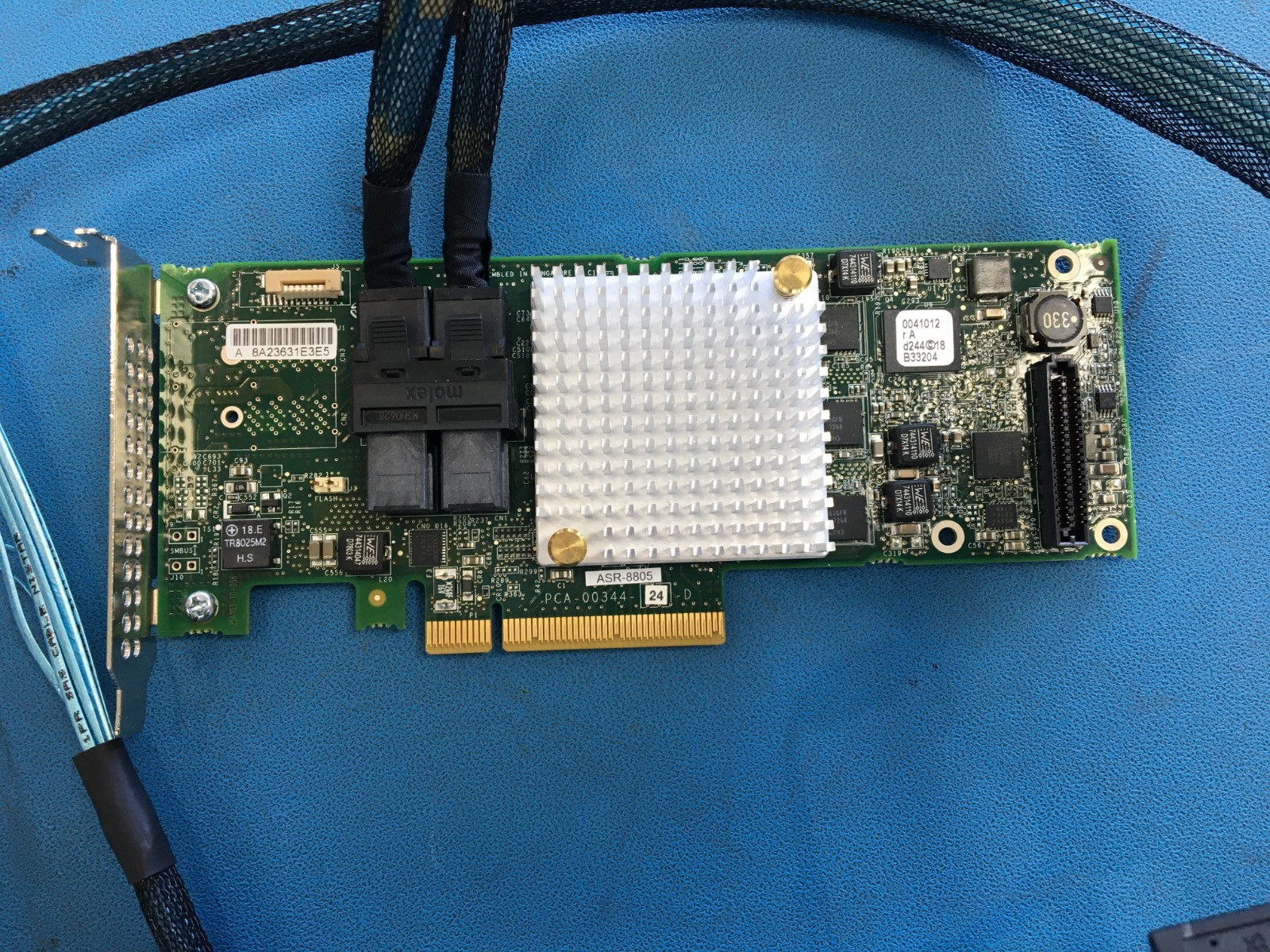 ASR-8805 PCI-E 3.0 2277500-R SAS/SATA/SSD RAID 12Gb/s Controller Card W Cables