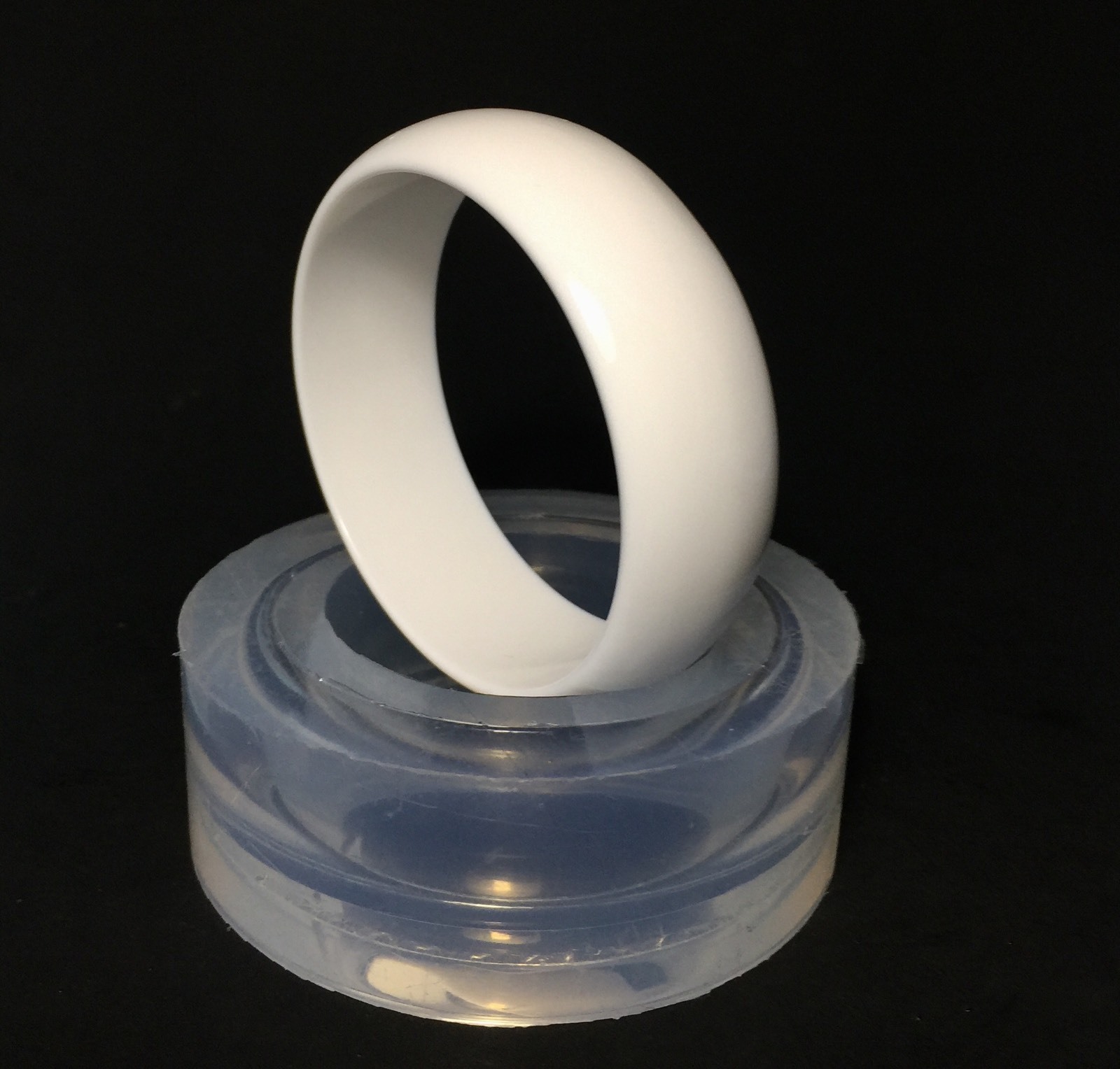 CLEAR SILICONE MOLD, (MB139) FOR BEVELED SMOOTH BRACELET