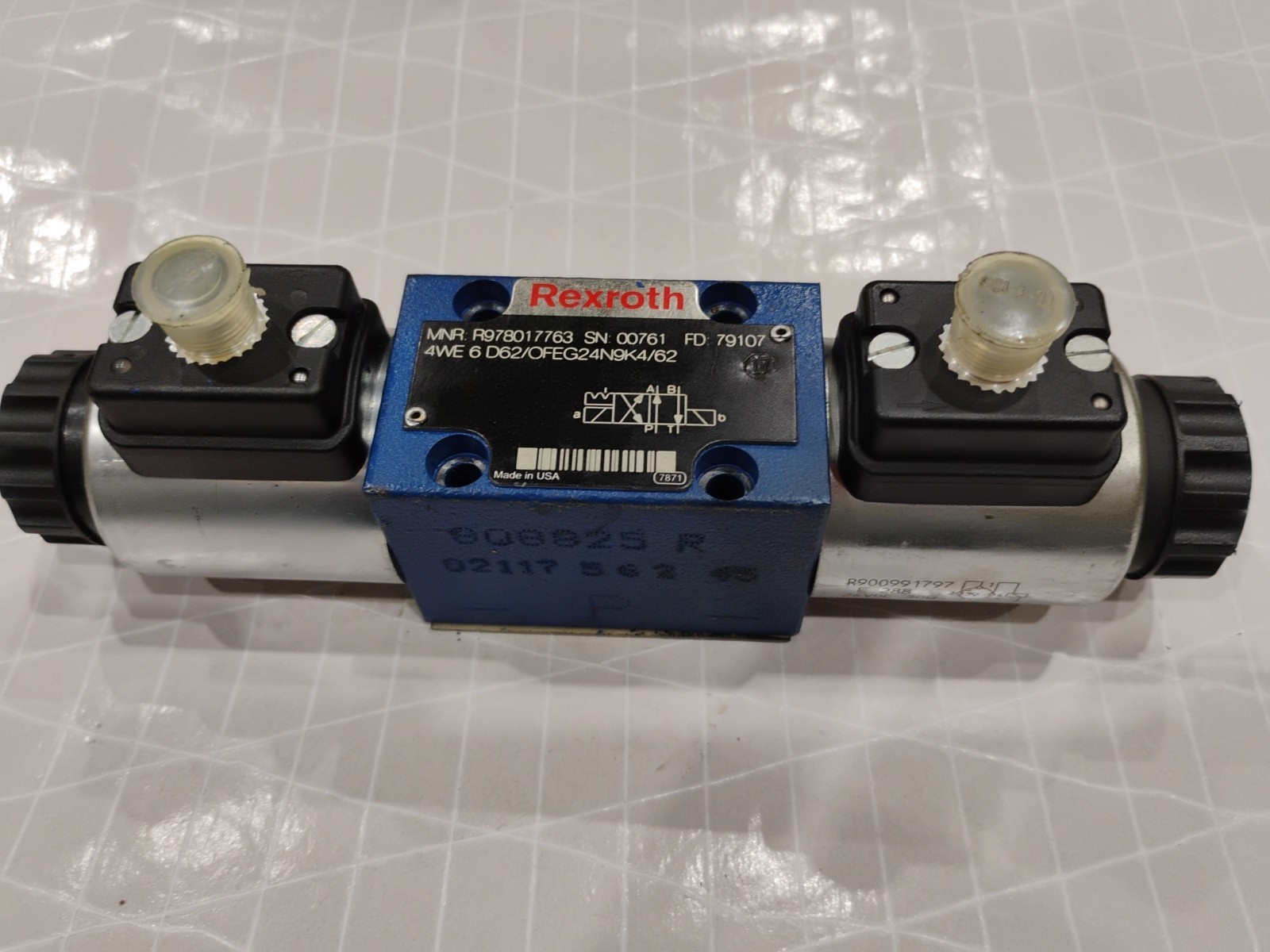 Rexroth, R978017763, 4WE 6 D62/OFEG24N9K4/62, Hydraulic Directional Valve Bosch