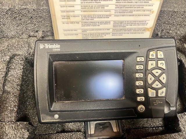 Trimble CB450 Dozer Automatics Machine Control, EM400 Masts, Cat Accugrade