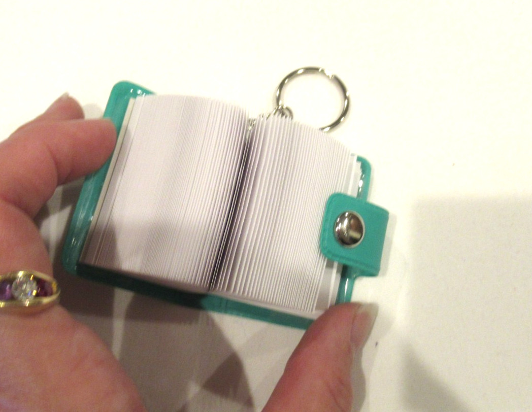 Clinque keychain notebook, 2.25 inches