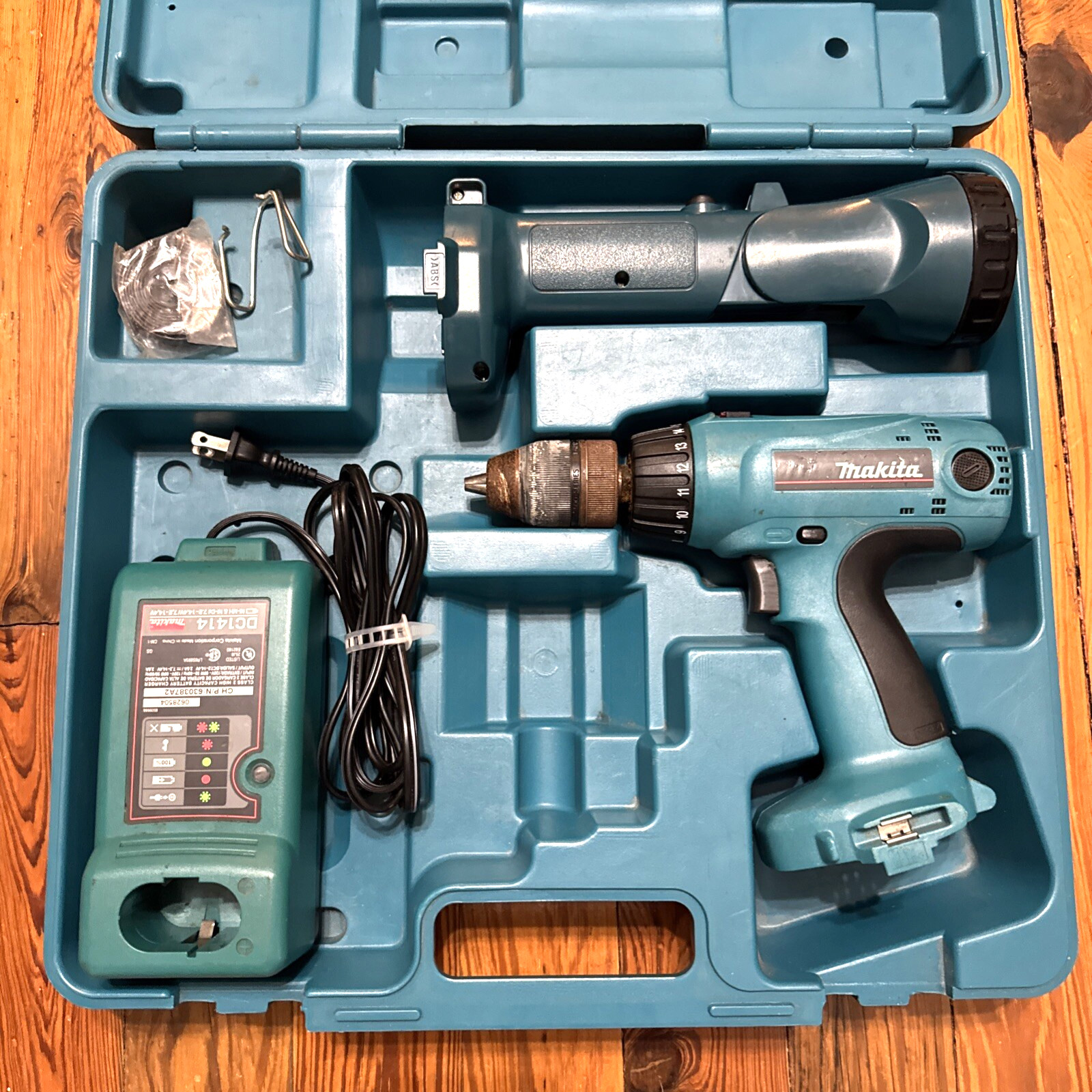 Makita 6337D 14.4V Cordless Drill Kit 6935FD Working - No Battery
