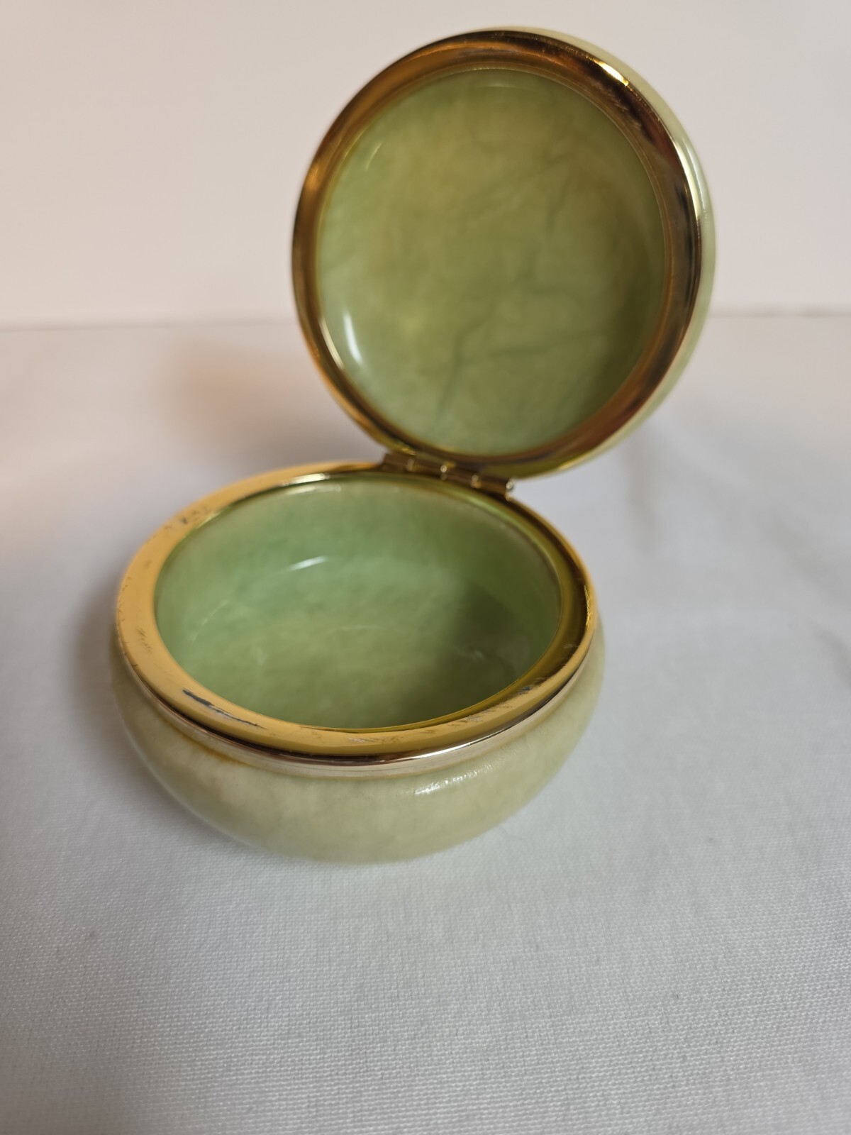 Genuine Alabaster Handcarved Made In Italy Green Trinket Box