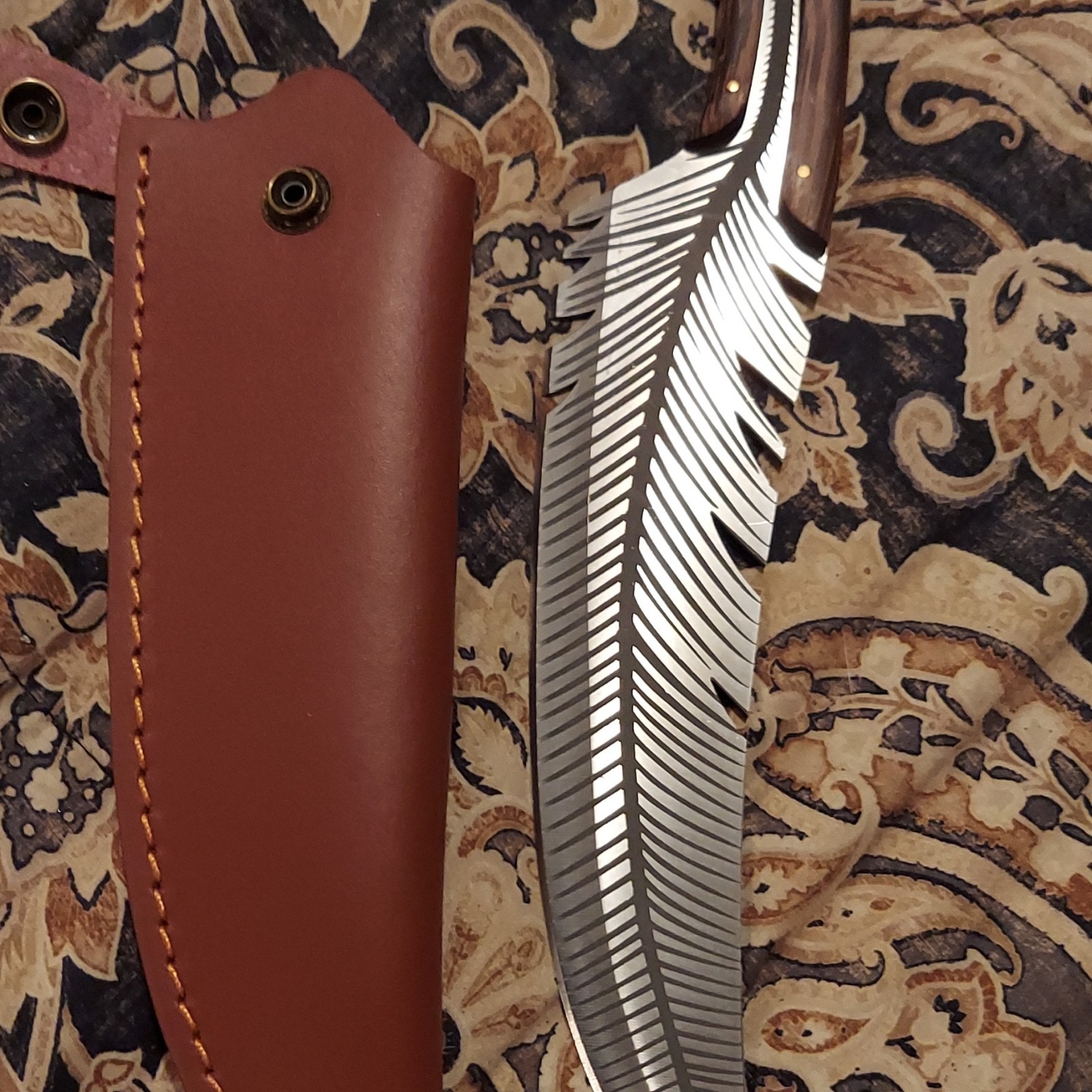 Fixed Blade Hunting Knife 7in Stainless Steel Full Tang Wood Handle w/ Sheath