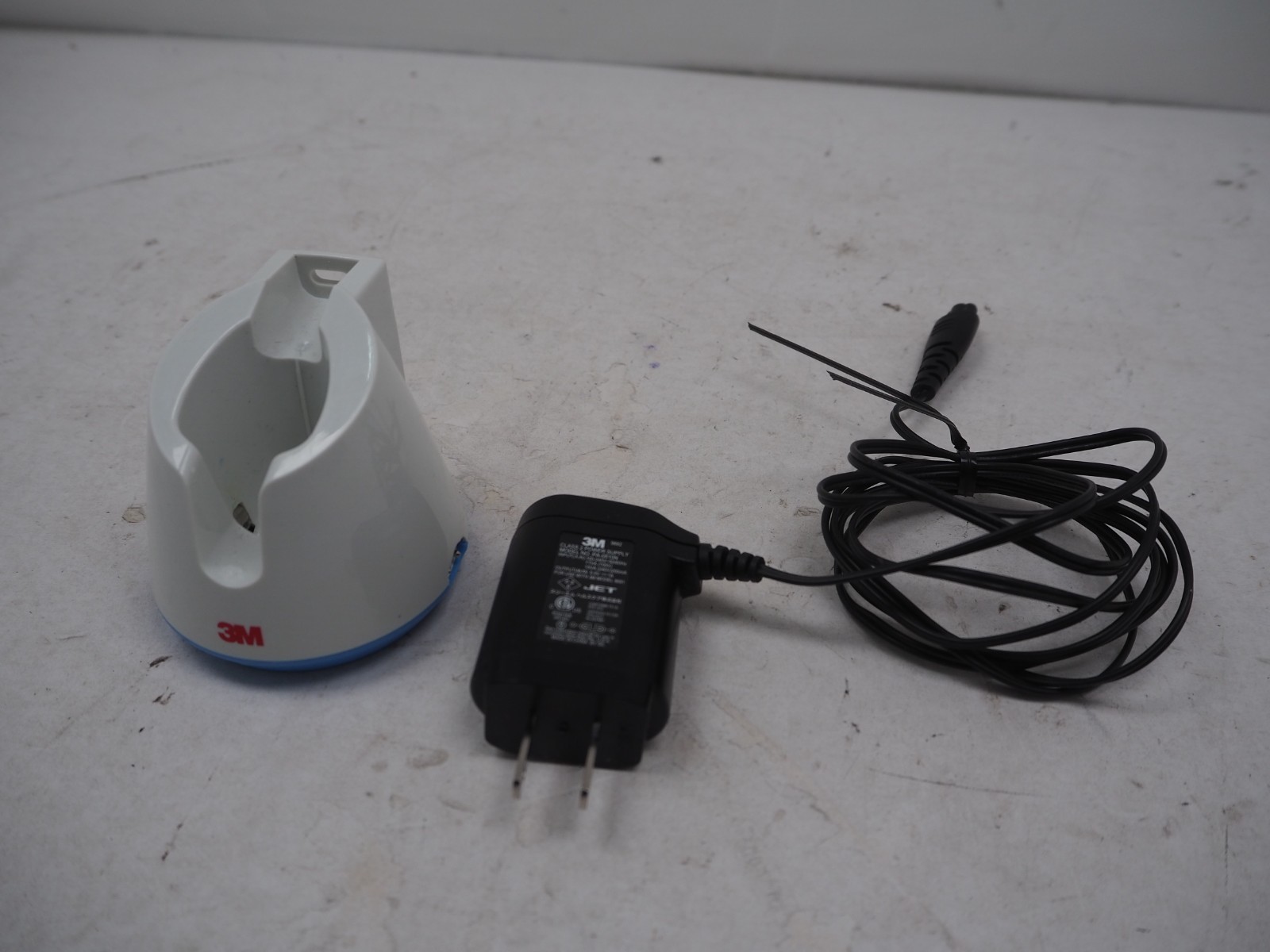 3M 9681 Surgical Clipper Drop-In Charger Stand Free Shipping - Charger Only