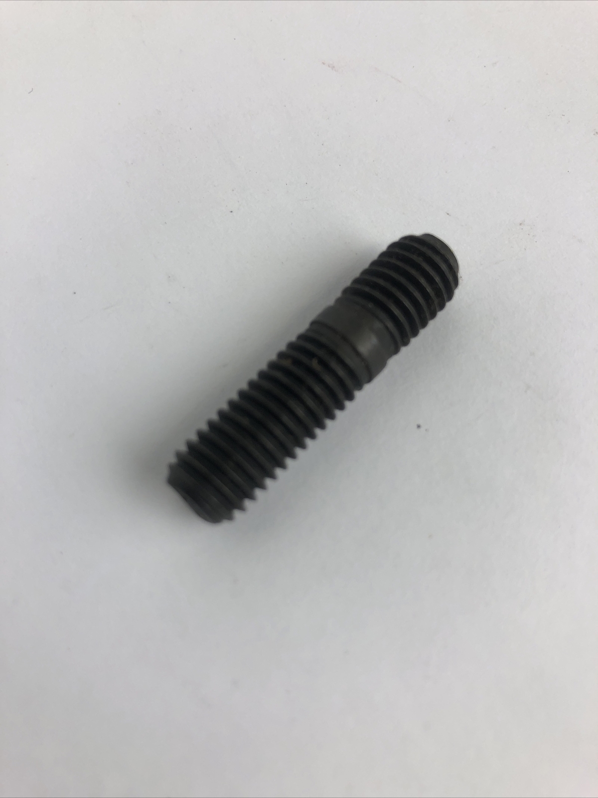 1 x Engine Cooling STUD Fan Hardware GM General Motors AC Genuine Parts 12338107