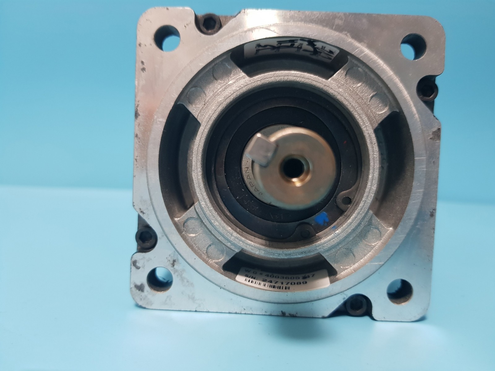 1PC Allen Bradley MP-Series MPL-B330P-SJ72AA SERIES: A Servo Motor PN-12167