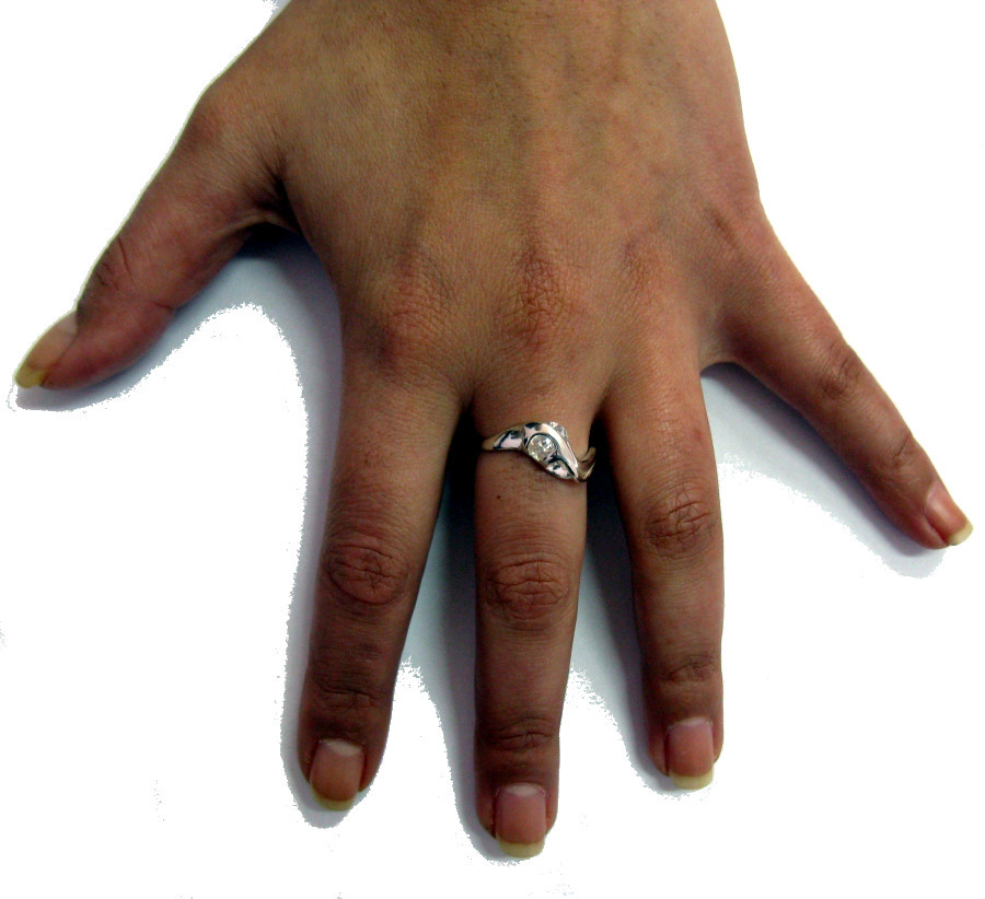 Stylish Sterling Silver Ring Genuine Solid Hallmarked 925 With Rolling CZ