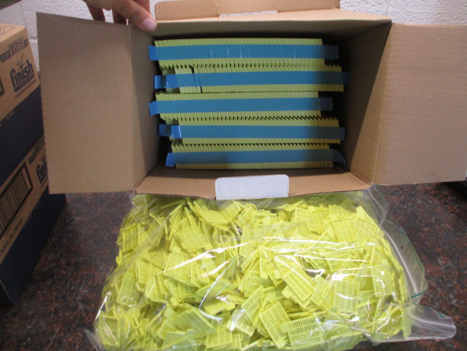 CASE OF 1,000 GENERAL DATA HEALTHCARE Yellow Tissue Cassette G1-DTP-200YW