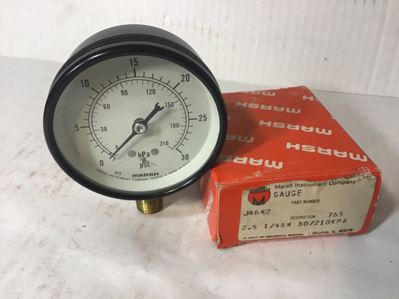 Marsh Instrument Pressure Gauge J4642 30 psi 210 kPa NOS