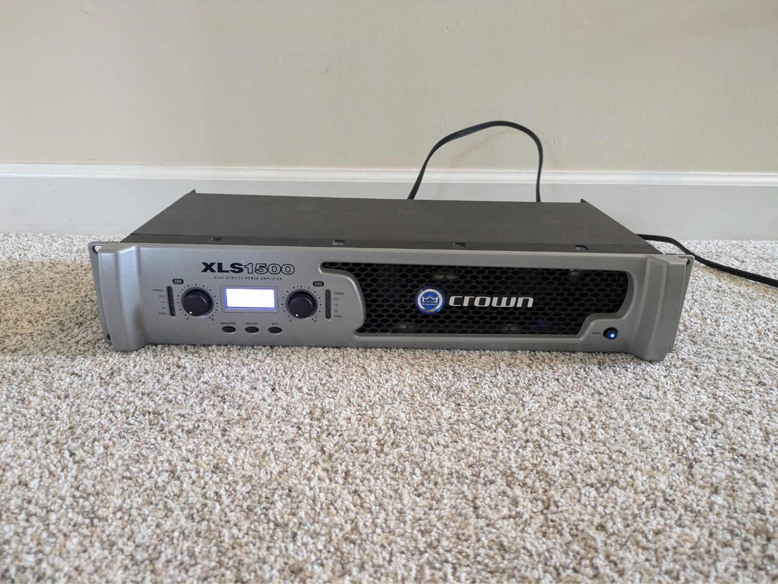 Crown XLS1500 Two-Channel Power Amplifier *TESTED*
