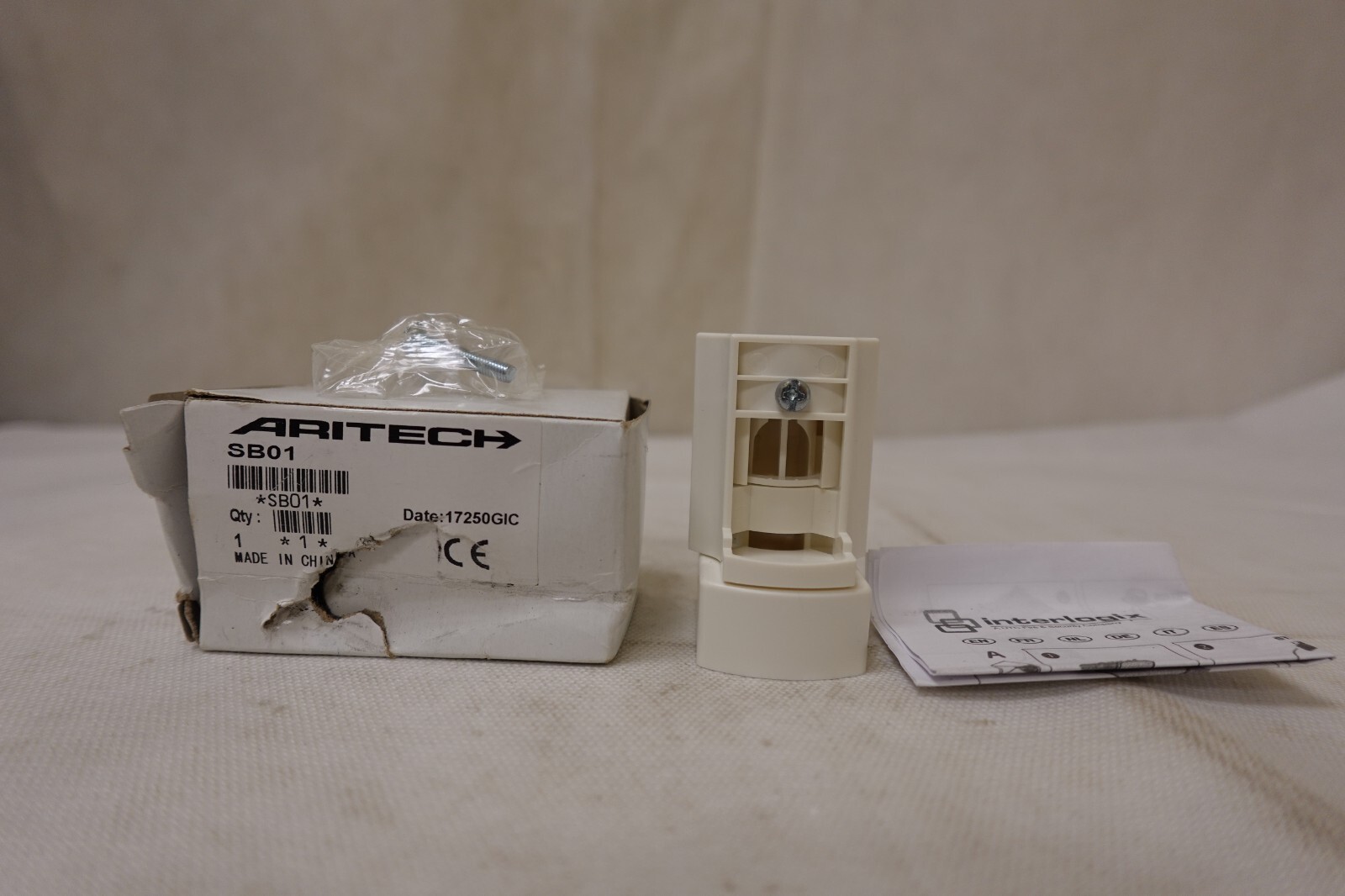 ARITECH SB01 WALL / CEILING MOUNTING UNIVERSAL SWIVEL BRACKET, ARITECH ACCESSORY