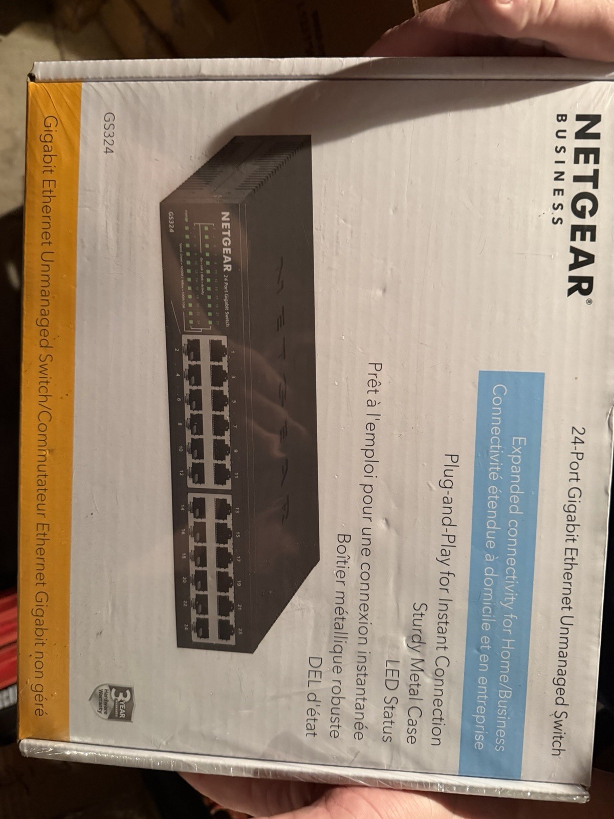 NETGEAR GS324-200NAS 24-Port Gigabit Ethernet Unmanaged Rackmount Switch