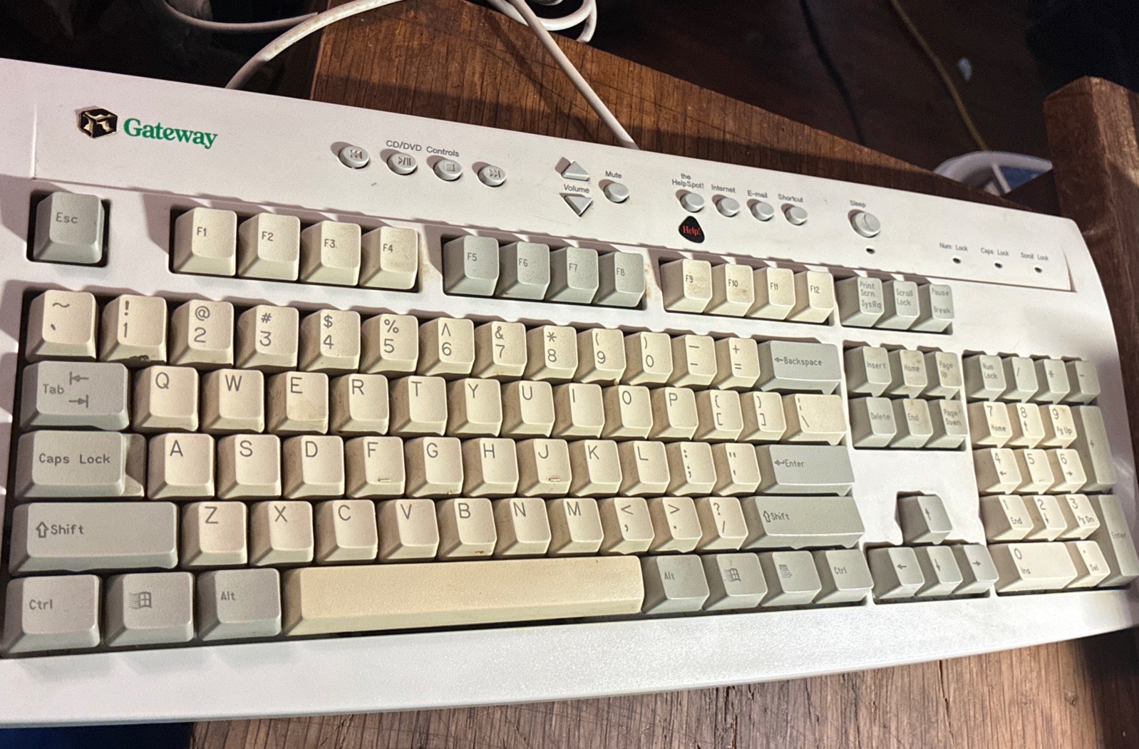 Gateway 2000 Working Keyboard & Software Bundle - Items In Desc