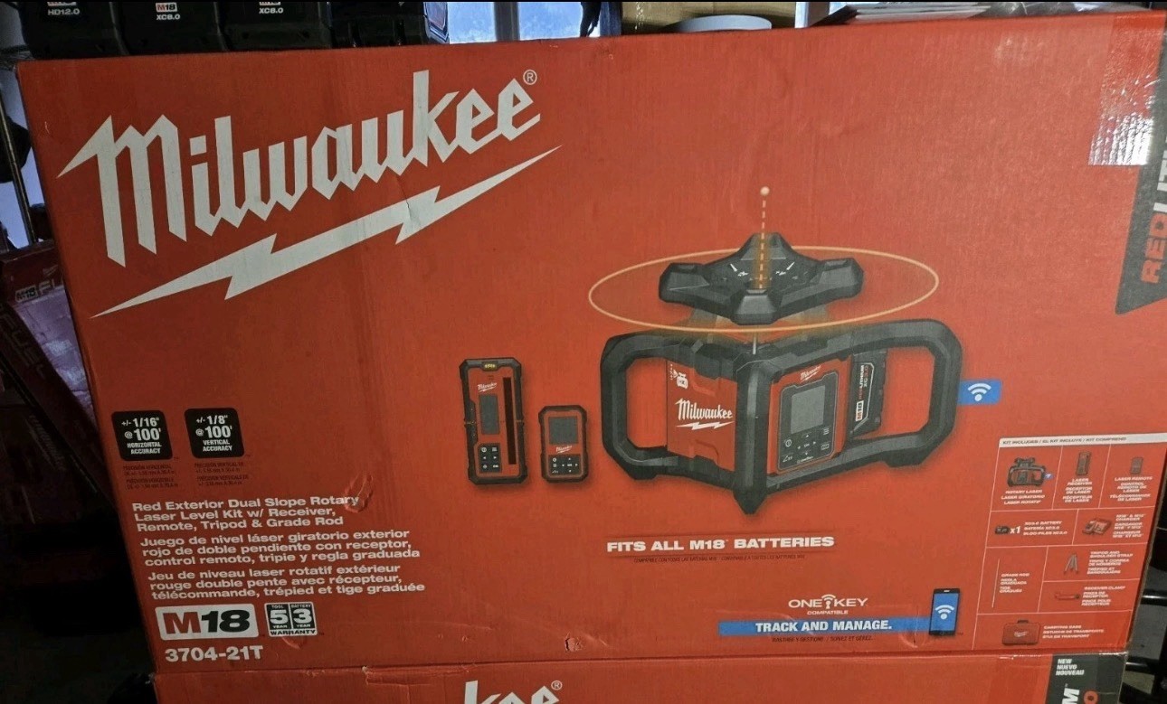 Milwaukee 3704-21T M18 18V Red Exterior Dual Slope Rotary Laser Kit w/ Receiver