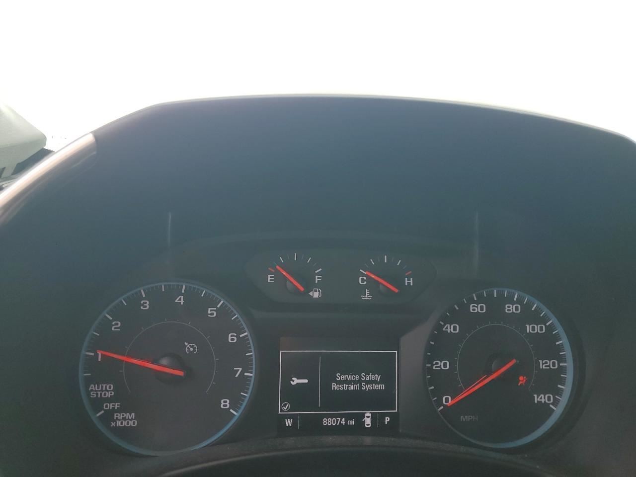 EQUINOX 2018 Glove Box 4823952
