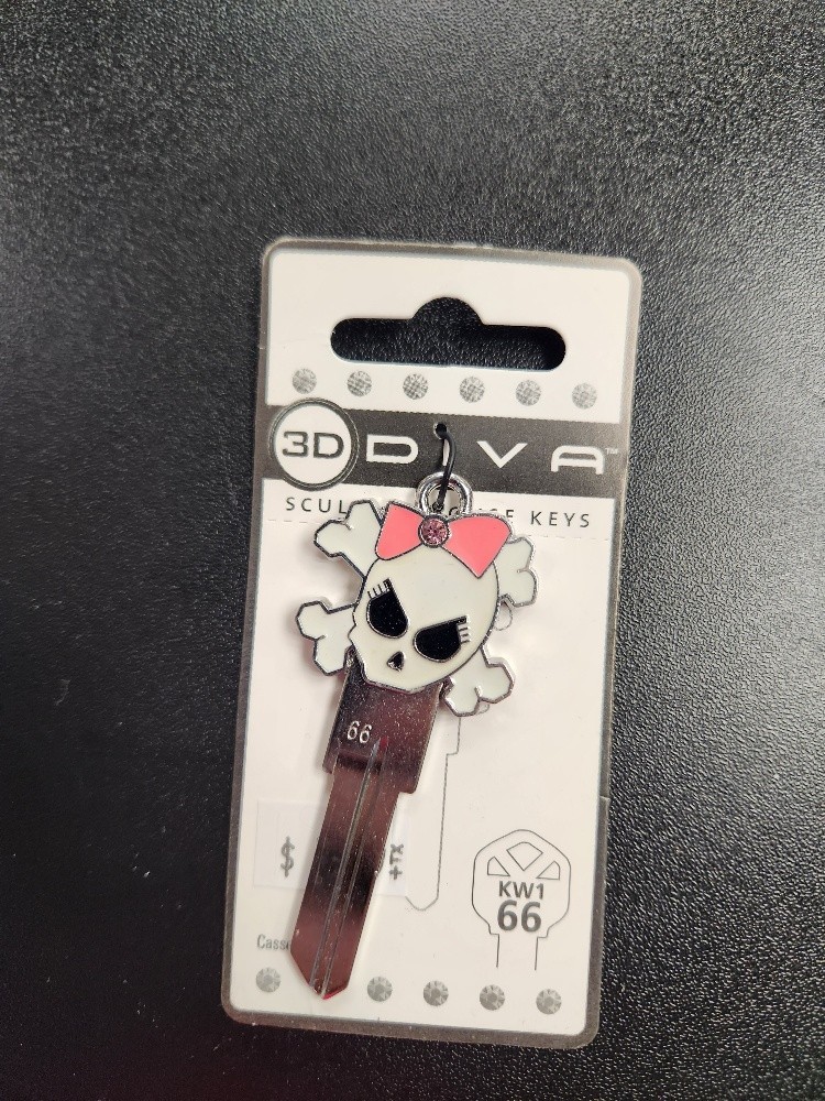 3D WHITE GIRL SKULL KWIKSET KW1/KW10 KEYBLANK - READ DETAILS BELOW
