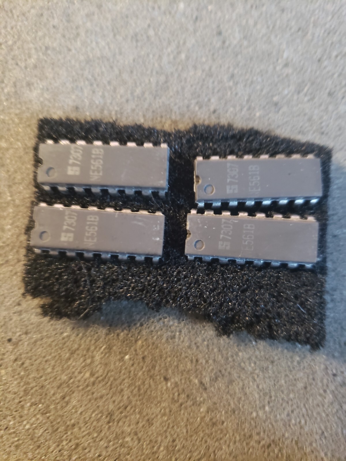 NE561B "Original" IC (1 pc) (ORG1-7)...............