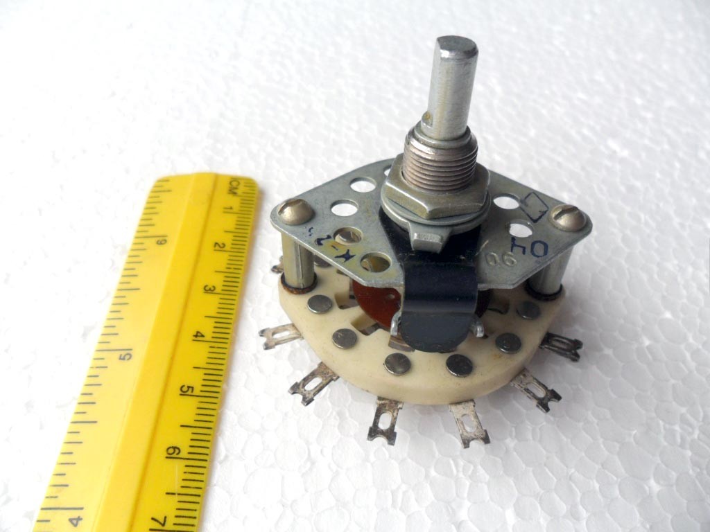2pcs -  Ceramic Rotary Switch 1P11T Heavy Duty 3A 350V 1-pole 11-position silver