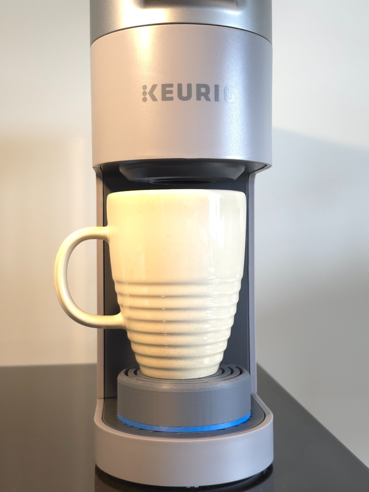 Anti-Splash Adjustable Coffee Cup Riser Accessory for K-Cup Coffee Makers Gray