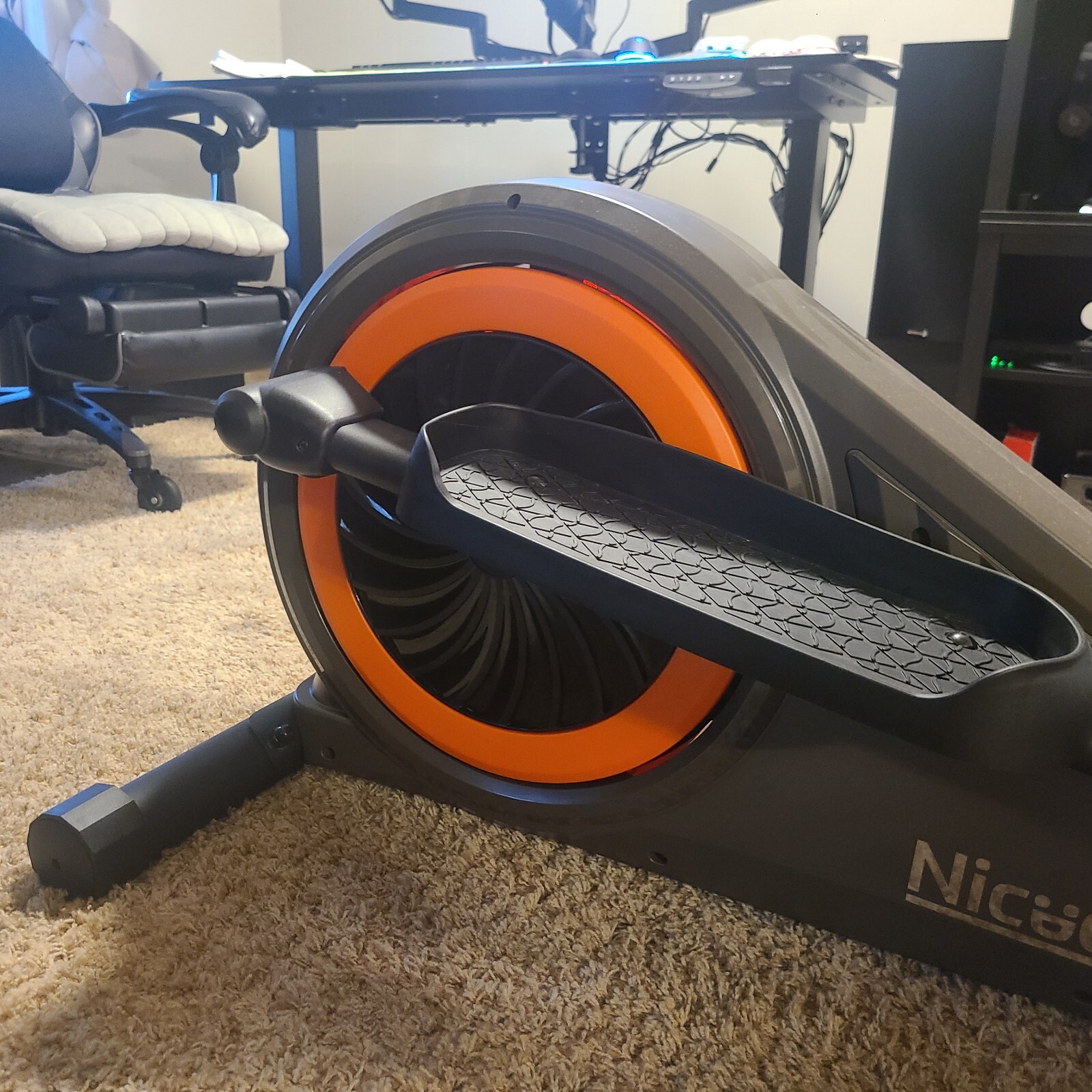 Elliptical Exercise Machine Hyper-Quiet 16 Resistance Levels, 400LBS Capacity