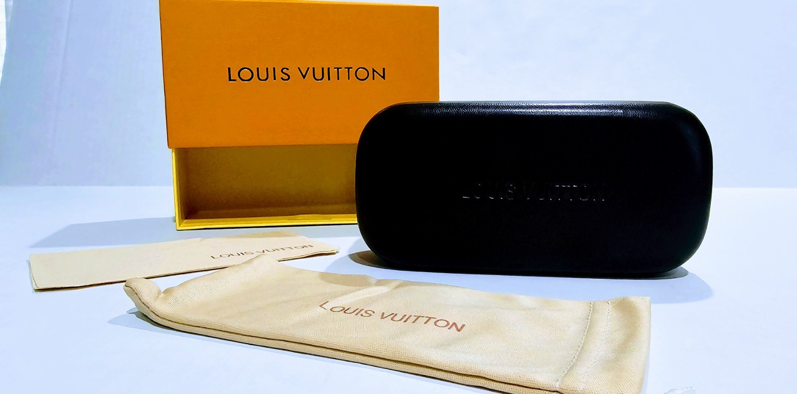 Brown Large Clamshell Louis Vuitton Glasses Case 🔥
