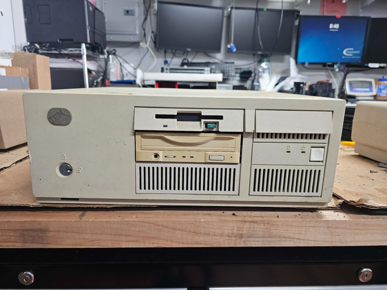 Vintage IBM PS/2 Model 57 SLC 486SLC2 Personal Computer For Parts Or Repair