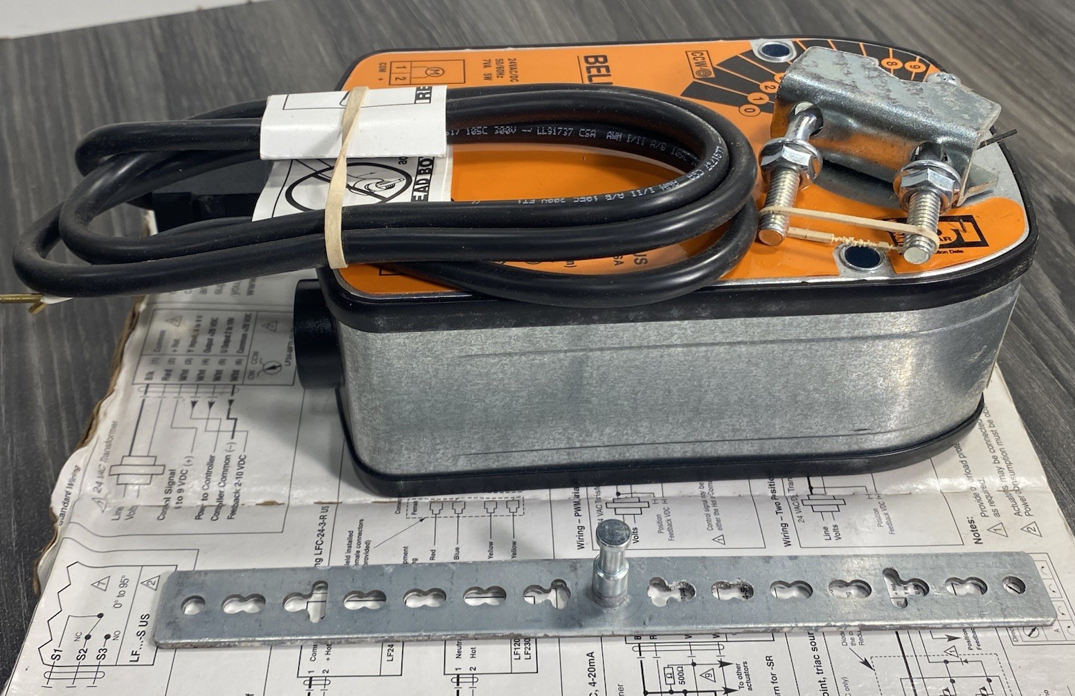 Belimo LF24-US Spring Return Damper Actuator 24V AC/DC 35 in/lb On/Off Control