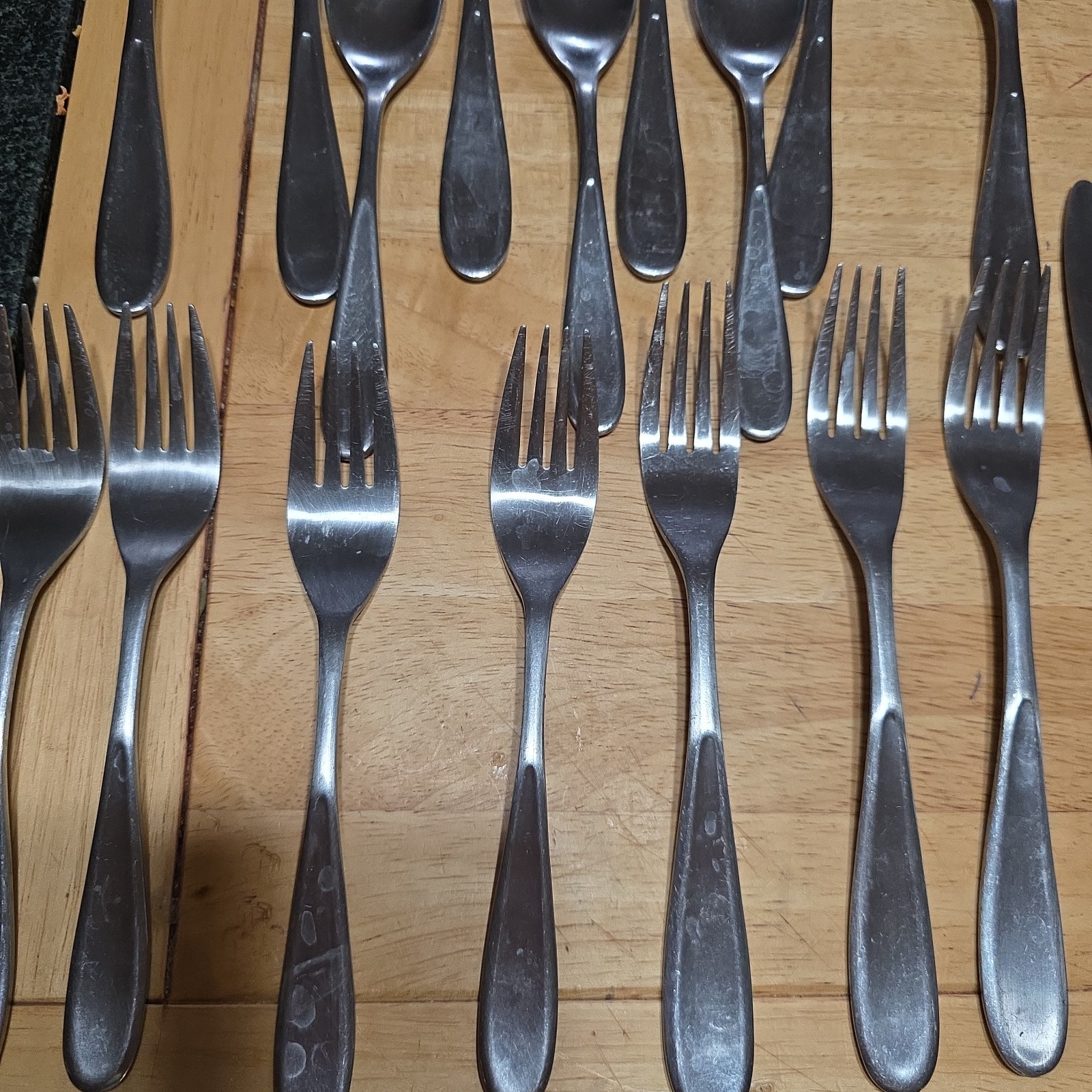 20 Piece Set - Hampton Silversmiths 235 MESSINA Stainless Flatware Misc Pieces